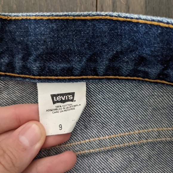 Blue Dark Wash Levi Short - Picture 5 of 12